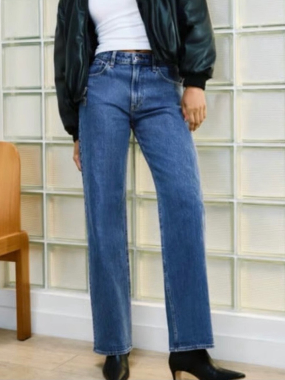 Abercrombie & Fitch Curve Love 90s Relaxed Jean High Rise Straight Denim 29 / 8